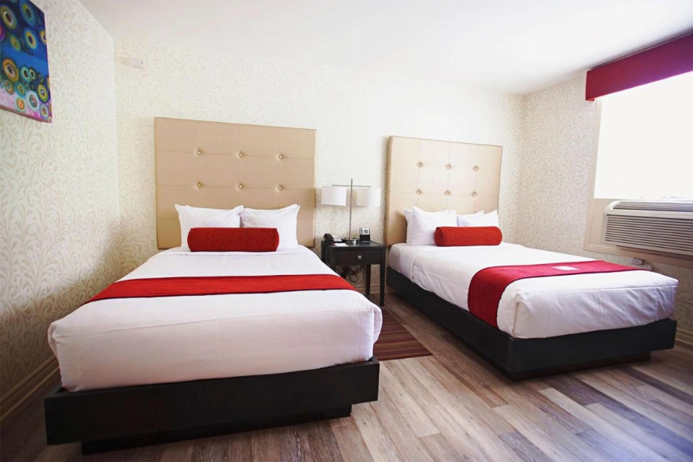 Room image 3